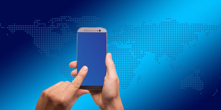 smartphone, mobile, world map, touch, finger, touch screen, continents, earth, globe, global, world, international, map of the world, news, globalization, countries, world travel, globetrotter, orientation, map, world politics, wanderlust, hemispheres, vacations, limitless, planet, travel